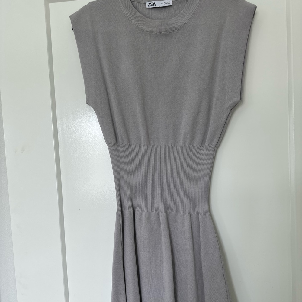Grey fitted dress ZARA